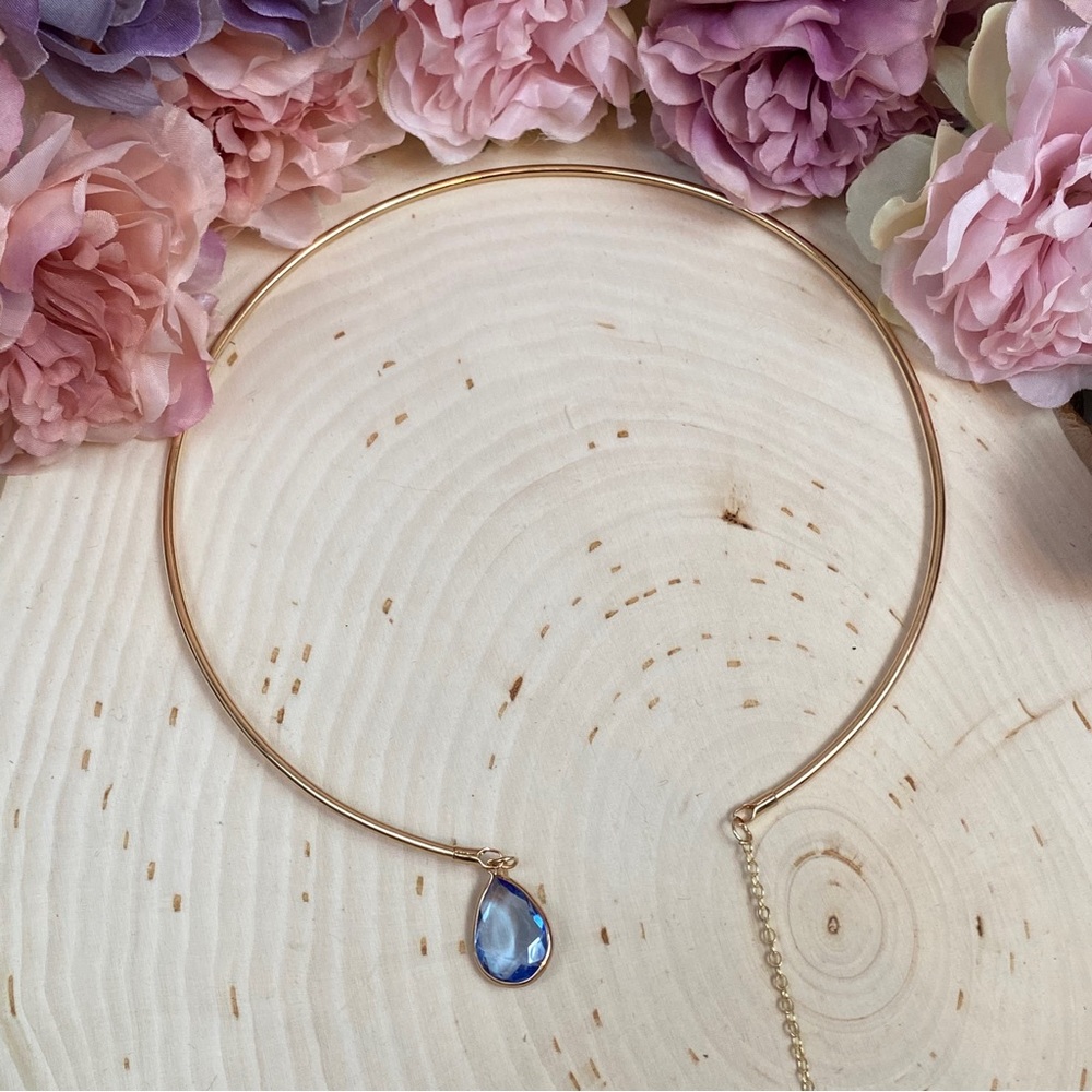 Beautiful Crystal Moon and Aquamarine Gold Choker Necklace - Picture 10 of 13